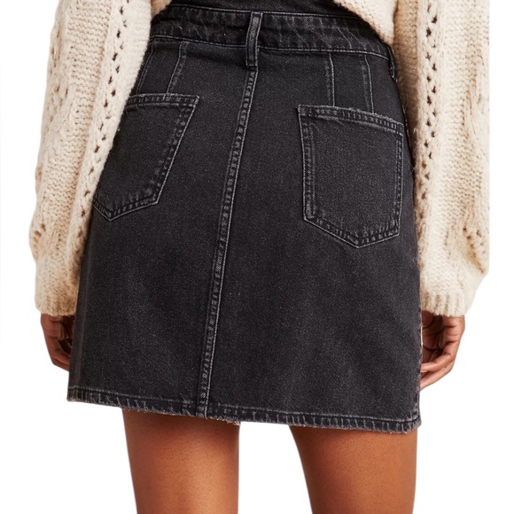 Pilcro and the Letterpress Anthropologie Black Button Front Denim Mini Skirt 12 - Picture 2 of 9